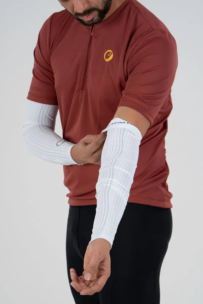Load image into Gallery viewer, APACE ARM SLEEVES | SHIELD | WIND | UNISEX