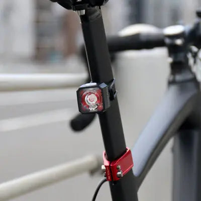 Load image into Gallery viewer, CATEYE LAMPSET AMPP400S/NANO 60 (TYPE C) | EL084S/LD830 - MADOVERBIKING