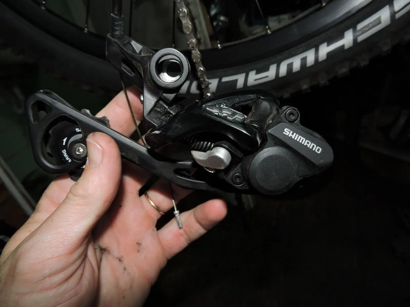 Load image into Gallery viewer, PILO ADAPTER FOR SHIMANO SHADOW DIRECT LINK REAR DERAILLEUR | GH-S10 - MADOVERBIKING