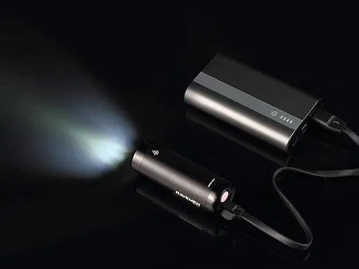 Load image into Gallery viewer, Ravemen Bicycle Front Light - CR450