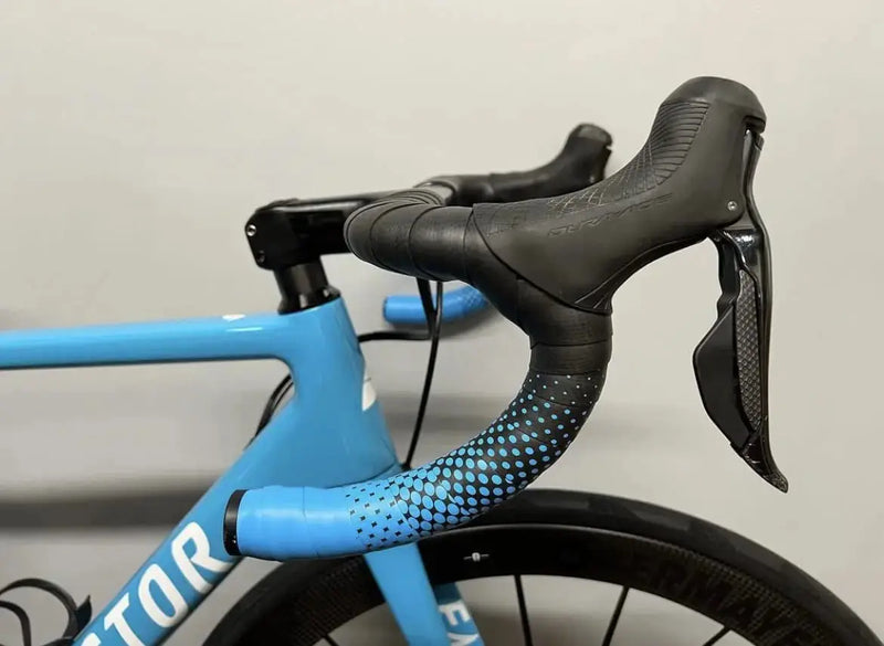 Load image into Gallery viewer, Ciclovation Advanced Bar Tape - Leather Touch (Fusion Blue) - MADOVERBIKING -  Ciclovation
