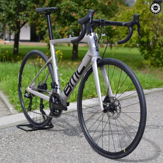 Teammachine SLR FIVE - Shimano 105 Di2 12 Speed - MADOVERBIKING -  BMC