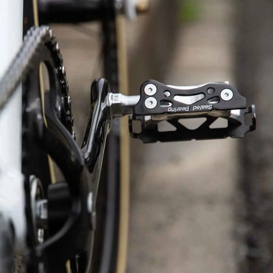 MKS PEDALS | SUPREME ROAD - MADOVERBIKING