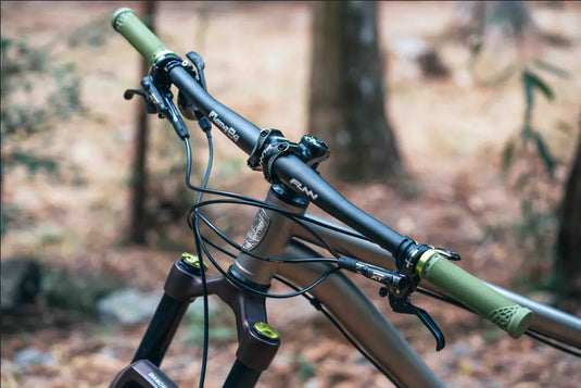 FUNN MTB HANDLEBAR | FLAT – AL6061, 31.8MM CLAMP, 9° BACKSWEEP, ANODIZED FINISH - 710 MM